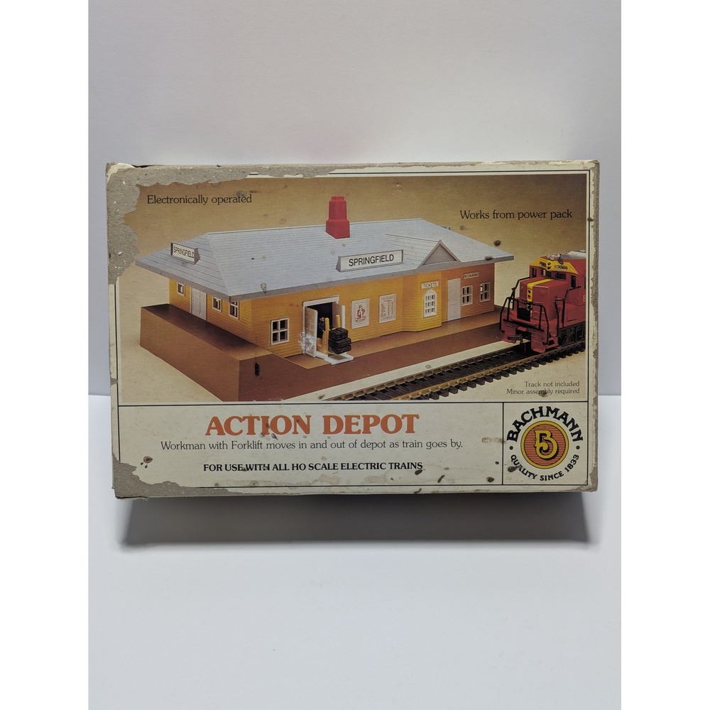 Bachmann HO Scale Action Depot Springfield Operating Train Accessory 1432